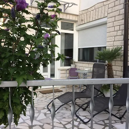 Oleander Apartmán *